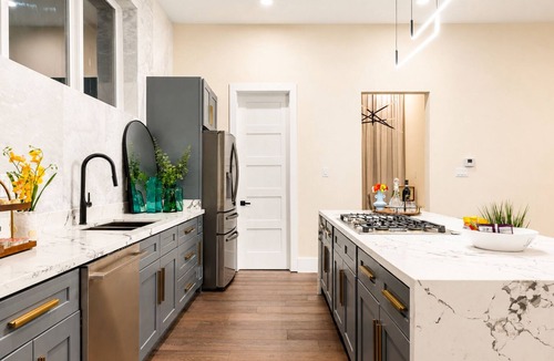 Washington Ave./ Memorial Park House | LUXE! Sleek 4-level Luxury·Rooftop·Garage·HTX