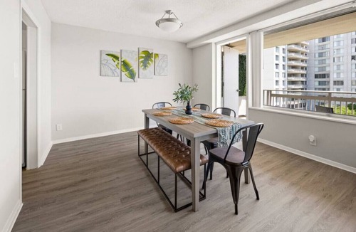 Crystal City Apartment | LuxOasis | 2BD 2BA | Family | DC | Pool&Gym
