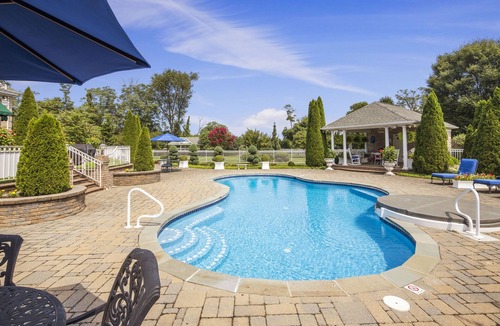 Ballenger Creek Cottage | Luxurious 4BR, Private Pool, Heated Spa-Open Year-Round, Near Downtown!