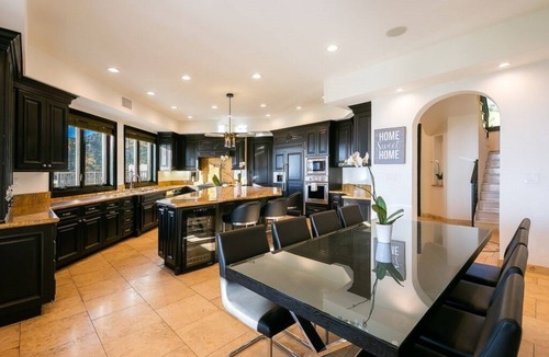 Malibu House | Luxurious 8-bedroom malibu Skyview estate With endless Stunning mountain views.