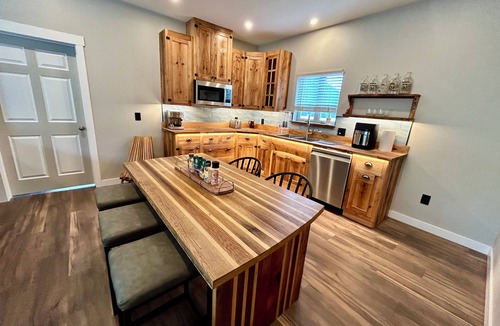 Bonner-West Riverside House | Luxurious Home,Hot Tub,Sauna-Cold Plunge,KettleHouse,River confluence&Missoula