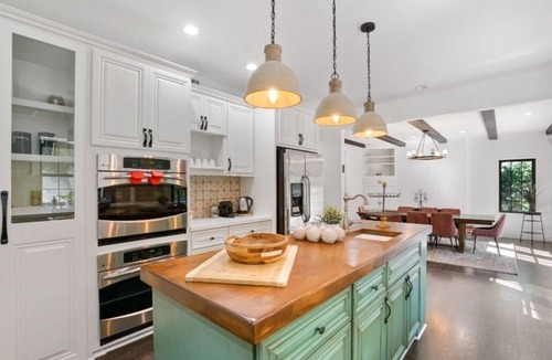 Beverly Glen House | Luxurious Home In The Peaceful Bel-Air Neighborhoodnn