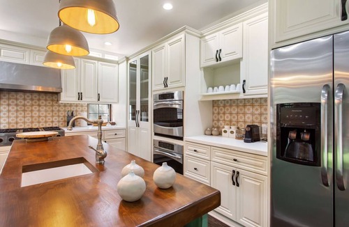 Beverly Glen House | Luxurious Home In The Peaceful Bel-Air Neighborhoodnn
