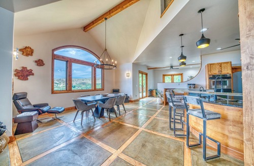 Bozeman House | Luxurious Montana Retreat: Hot Tub, Mountain Views & Near Yellowstone!