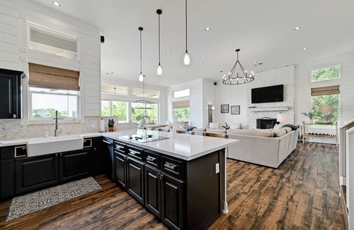 Granite Shoals Cottage | Luxurious Retreat on Lake Lbj: Pool, Hot Tub, Dock