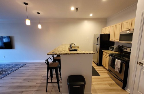 Dublin Condo | Luxury 2 bed 2 bath condo in desirable area