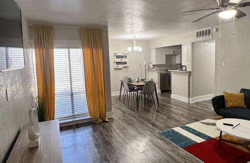 Arlington Apartment | Luxury 2bd/2ba/2 min walk to AT&T stadium