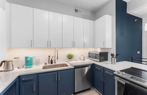 Deep Ellum Apartment | Luxury 2BD | Deep Ellum | Parking | Pool+Gym