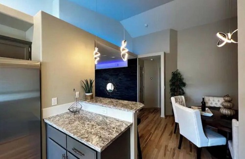 Southwest Ada County Alliance House | Luxury 3BR Home, Comfy 🛌, WiFi, Quiet, Near