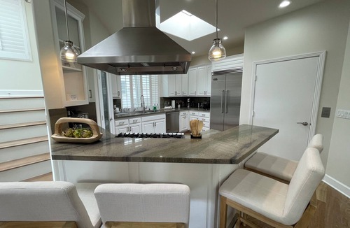 Hermosa Beach House | Luxury 3BR3.5BA Beach House in Hermosa