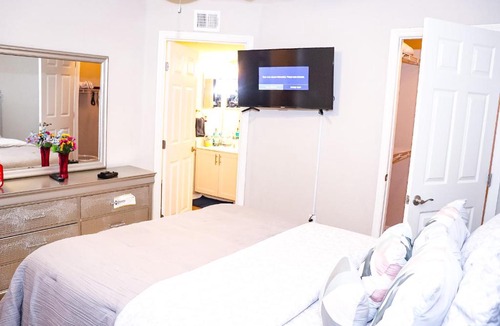 Snellville Apartment | Luxury 3R2B kingbed House sleeps eight