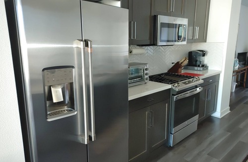 Central San Pedro House | Luxury 4 bedroom at the harbor-Views, pets ok-walk 2 blocks to boardwalk & boats