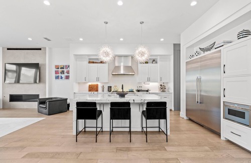 Garden Oaks House | Luxury 4-bedroom house in a family-friendly Houston neighborhood