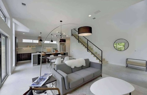 Tarrytown House | Luxury 4BR Haven | Pool Hot Tub Near Downtown