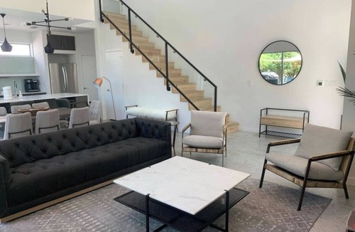 Tarrytown House | Luxury 4BR Haven | Pool Hot Tub Near Downtown