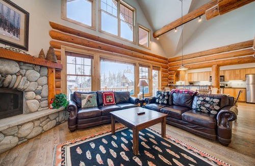 Powder Ridge Cabin | Luxury 5 Bdr/4 Bath Ski in/Ski Out Big Sky Cabin with Hot Tub