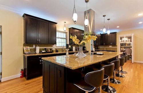 Detroit House | Luxury 5 Bedroom Golf Club Home w/Fabulous 3rd Floor Man Cave