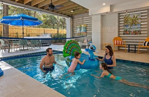 Folly Field House | Luxury 6 Br Sleeps 18 Private Heated Pool Fire Pit