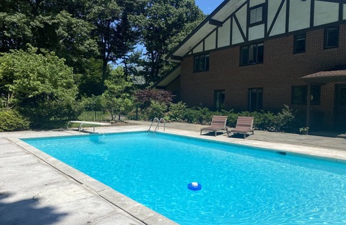 Closter House | Luxury 6BR Furnished Estate on 7 Private Acres – Ideal for 30+ Day Stay Near NYC