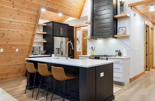 Pickens Cabin | Luxury A-Frame Retreat - Pool - Hot Tub - Fire Pit - Bring your ATVs - Sleeps 12