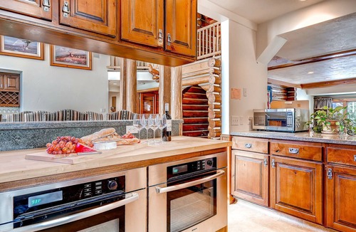 Salt Lake Mountain Resorts House | Luxury and Location in this Incredible Home with Brand New Outdoor Hot Tub and 2 Car Garage!