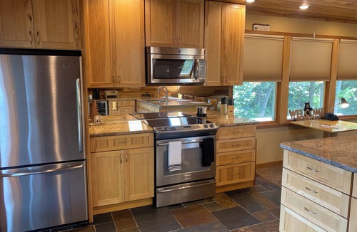 Fairborn Apartment | Luxury Bear Loft