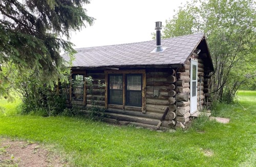Augusta Cabin | Luxury Camping Cabin