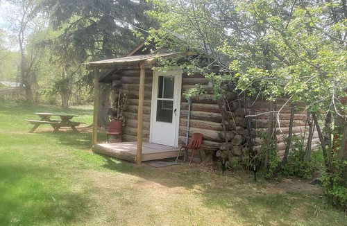 Augusta Cabin | Luxury Camping Cabin