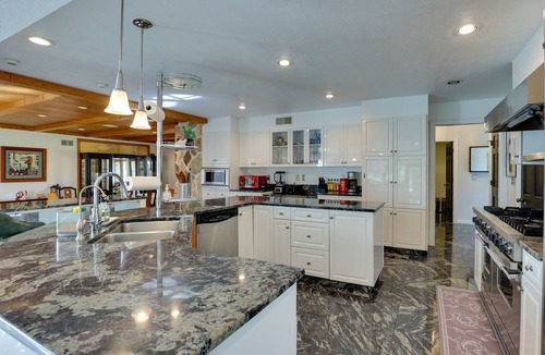 Canfield House | Luxury Canfield Getaway w/ Theater & Tennis Court!
