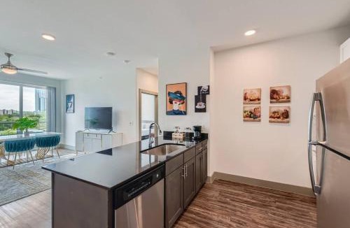 Rainey Street Historic District Apartment | Luxury Condo on Rainey Street - Walk to Lake and City Center