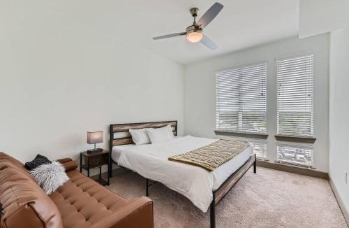 Rainey Street Historic District Apartment | Luxury Condo on Rainey Street - Walk to Lake and City Center