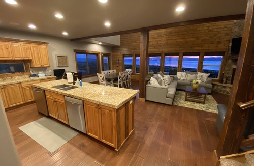 Fish Haven House | Luxury Family Reunion Vacation Home with Magnificent Lake Views & Private Beach