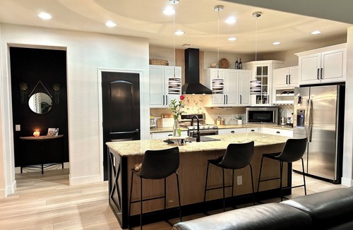 Stratland Estates House | Luxury Gilbert Home 4Bed 4Bath Heated Pool, Park, Gym, and More