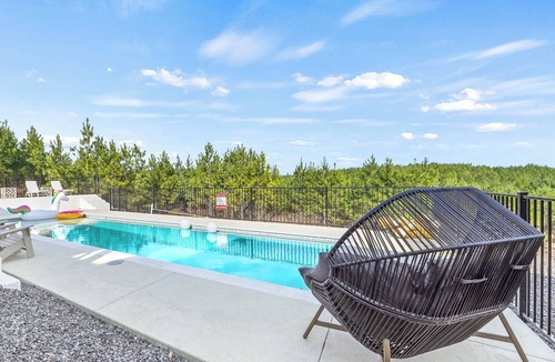 Broken Bow Villa | Luxury Hilltop, Surreal Views, Pool, Hot Tub, Firepit & 4Kings Bed