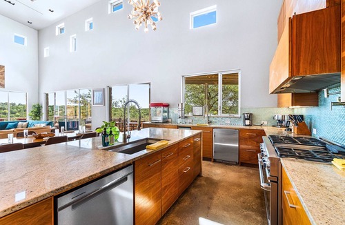 Dripping Springs House | Luxury Hilltop Villa with Hot Tub & Scenic Views
