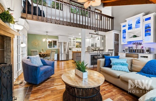 Hayden View Estates House | Luxury Home—Hot Tub, Fire Table, Office, Stunning Lake Views, 15 Miles to Silverwood, 2 to Beach!