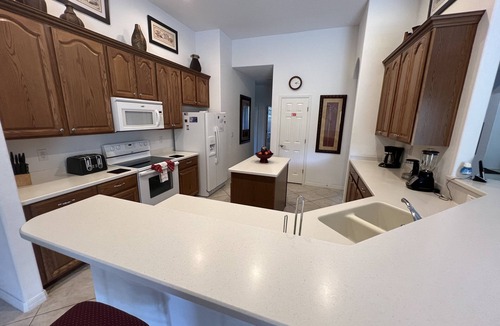Watersong House | Luxury Home/Pool/Spa/Games Room & Den. Gated Resort Style Community. Golf nearby