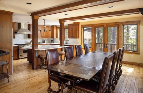 Teton Village House | Luxury Home - Private Hot Tub - Sleeps 16. Just one mile from Grand Teton NP.