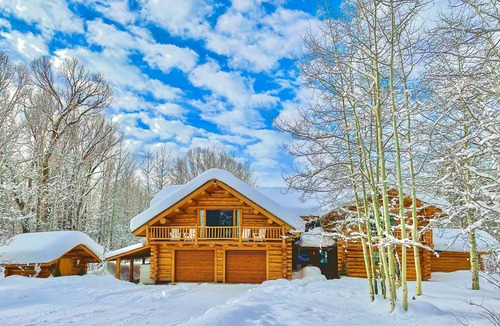 Moose Wilson Road House | Luxury Home Rental in Wilson, Wildflower Lodge