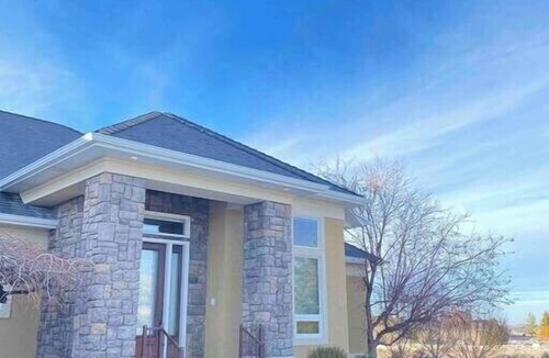 Pocatello House | Luxury home w a View- biking and hiking near
