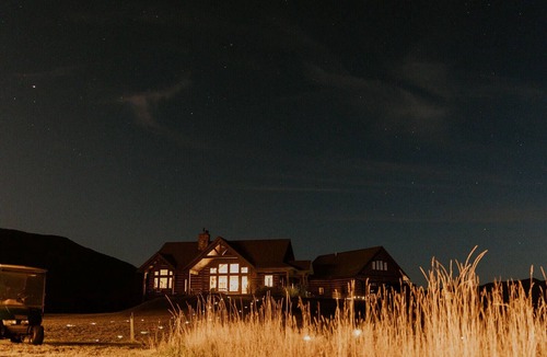 West Glacier House | Luxury Home with Amazing Mountain Views of Glacier Park, 1 mile from entrance