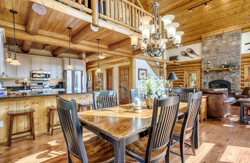 Condon Cabin | Luxury Home with Amazing Mission & Swan Mtn Views!