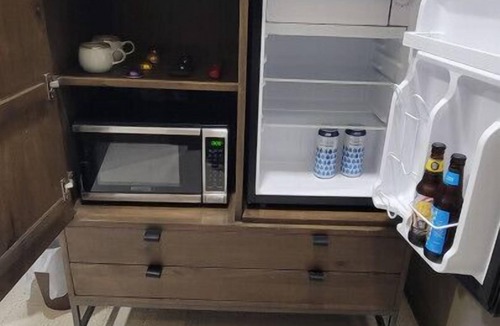 Berlin Apartment | Luxury Hot Tub Suite in Downtown Berlin 304