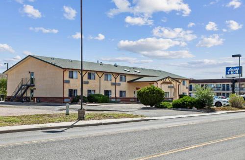 Cheyenne Apartment | Luxury Inn