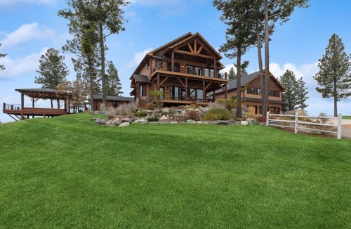 Somers House | Luxury Lake View Mountain Escape