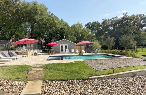 Star Harbor House | Luxury Lakefront @ Cedar Creek. Private luxury heated pool and Hot Tub!