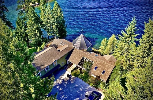 Coeur d'Alene House | +Luxury Lakefront for 12+ Private Beach & Dock, Huge GameRoom & Indoor Koi Pond!
