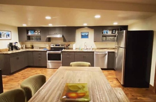 Bigfork House | Luxury Lakeview Suite with Stunning Sunsets in Popular Woods Bay Location