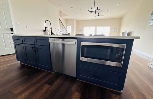 El Lago House | Luxury Lakeview Townhome 3BR/3BA Near NASA, Kemah & Seabrook