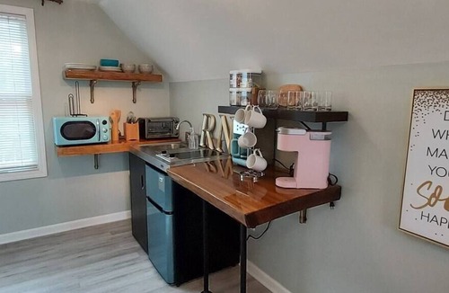 Jacksonville Apartment | Luxury Living / Privacy / 35 Min to Beaches
